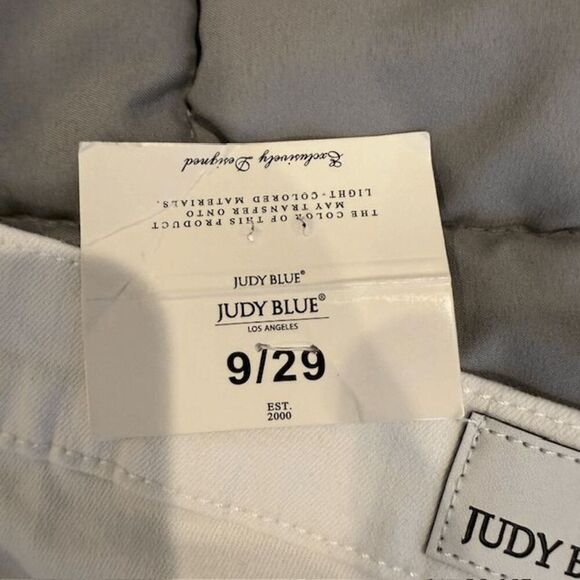 NWT Judy Blue Mid Rise Skinny Fit Raw Hem White Denim Jeans Size 9 / 29 - Picture 10 of 16